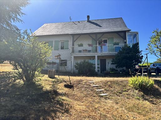 Maison 7 pièces 142 m² · à Chamberet · 142 m² · 240 000 €