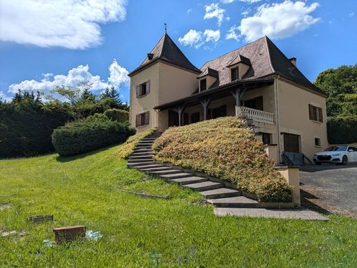 Maison 6 pièces 174 m² · à Saint-Cyprien · 174 m² · 355 000 €