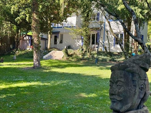 5 pièces 190 m² · à Haute-Isle · 190 m² · 465 000 €