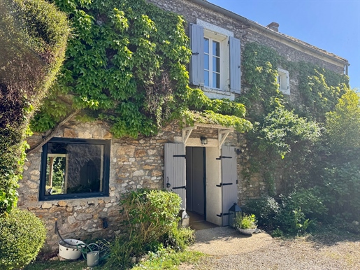 7 pièces 225 m² · à Hargeville · 225 m² · 495 000 €