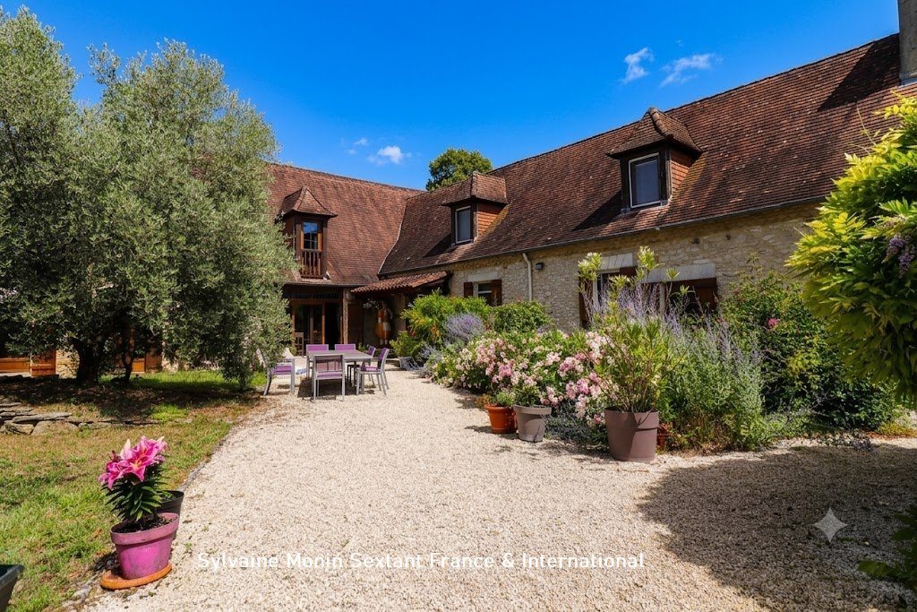 Maison à vendre, 380m², Brouchaud