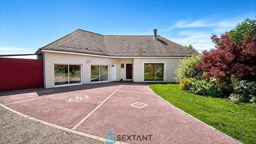 Maison 10 pièces 255 m² · à Tourville-la-Campagne · 255 m² · 454 000 €