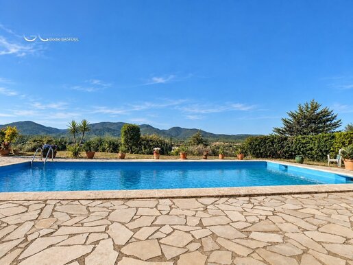 Maison 6 pièces 180 m² · à Saint-Chinian · 180 m² · 420 000 €