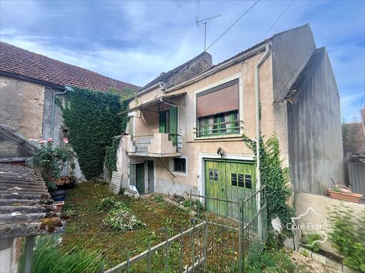 3 pièces 59 m² · à Crain · 59 m² · 15 000 €