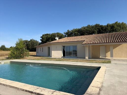 Maison 4 pièces 147 m² · à Montestruc-sur-Gers · 147 m² · 295 000 €