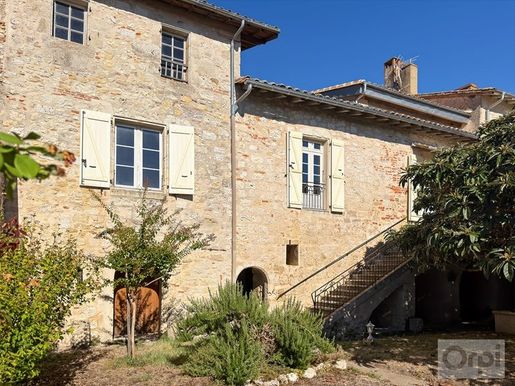 Maison 5 pièces 250 m² · à Lectoure · 250 m² · 255 000 €
