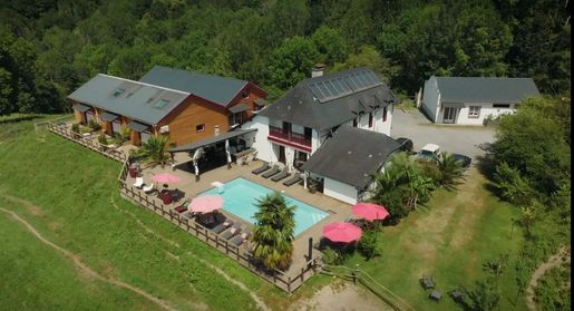 Maison 475 m² · à Montory · 475 m² · 1 135 000 €