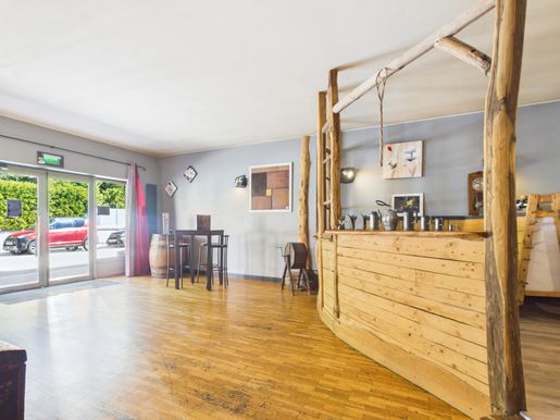 Maison 8 pièces 370 m² · à Saint-Marcellin · 370 m² · 445 000 €