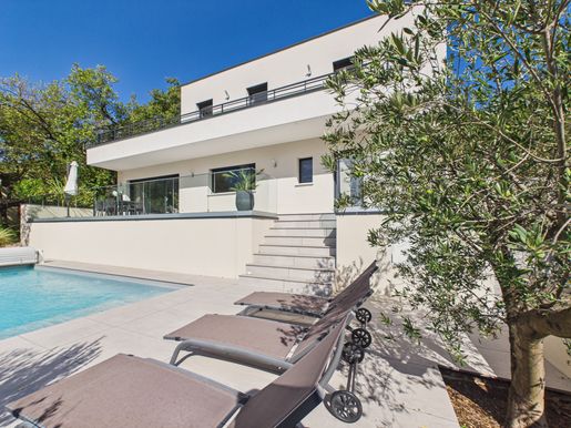 Maison 5 pièces 144 m² · à Fontanil-Cornillon · 144 m² · 849 000 €