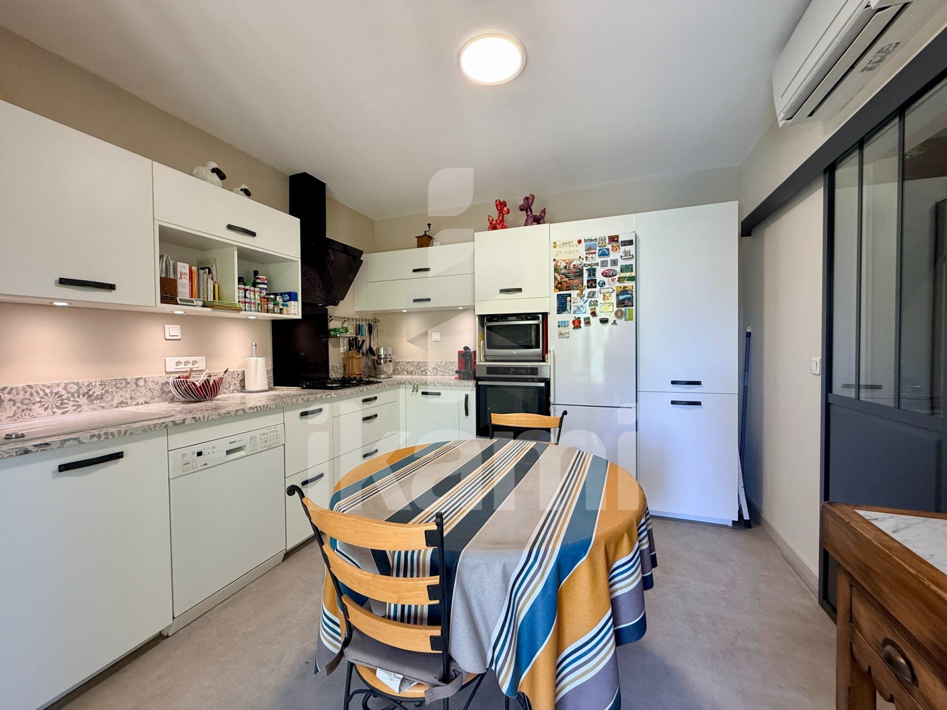 Maison à vendre, 150m², Rognes