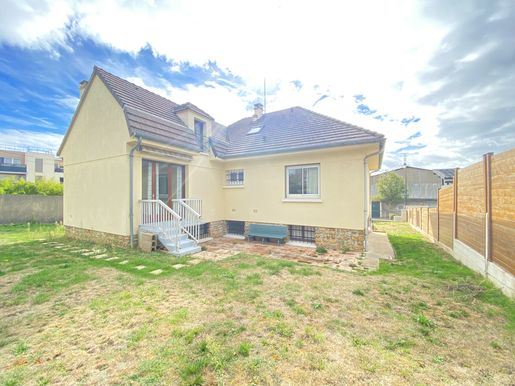 Maison 7 pièces 189 m² · à La Ville-du-Bois · 189 m² · 415 000 €