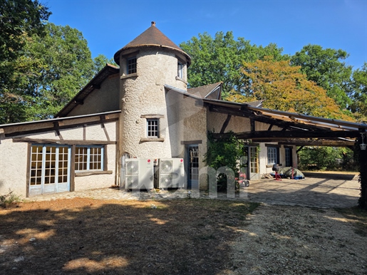 Maison 10 pièces 500 m² · à Val-Fouzon · 500 m² · 300 000 €