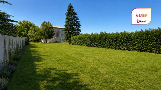 Maison 9 pièces 370 m² · à Savasse · 370 m² · 520 000 €