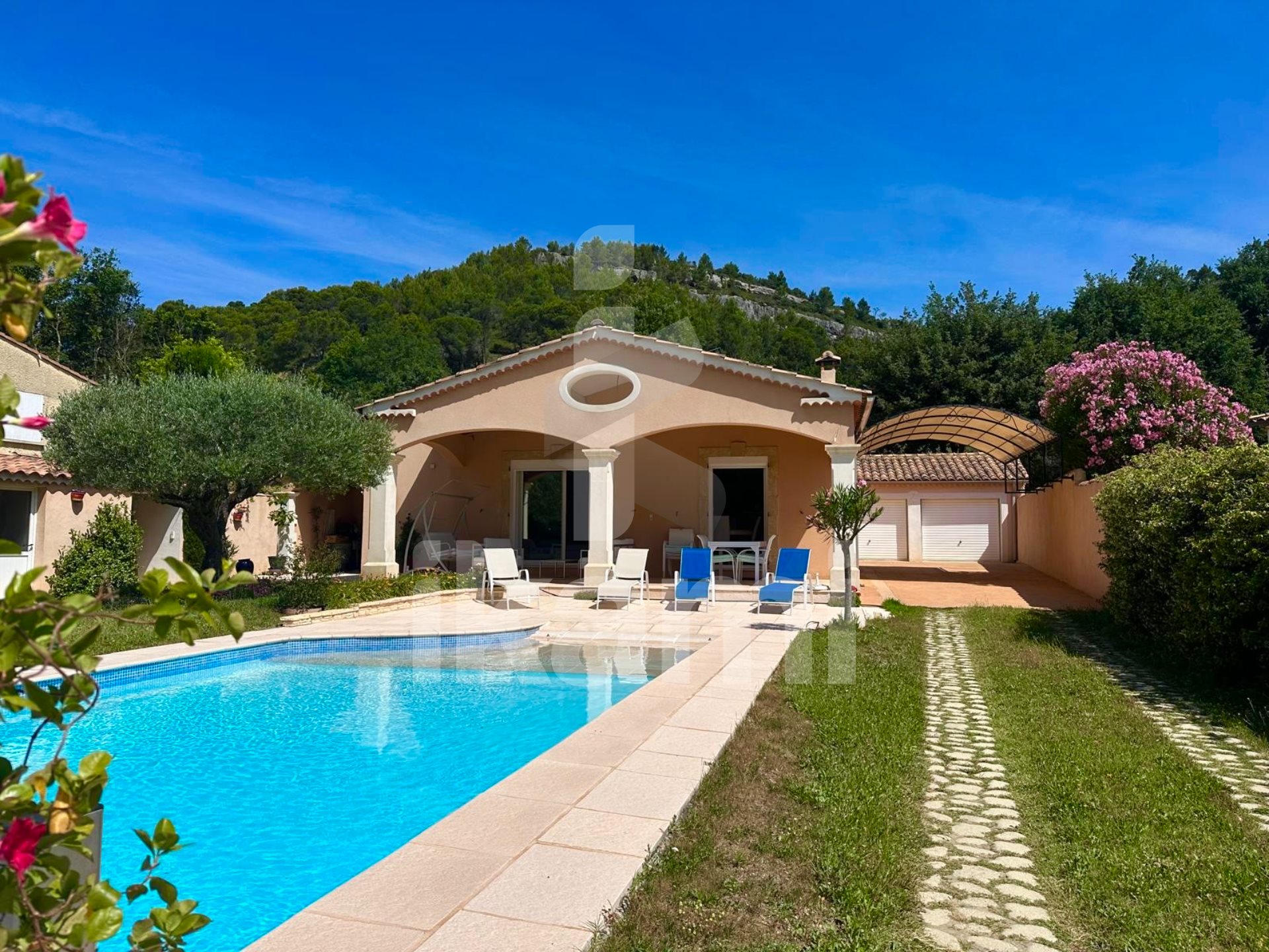 Maison à vendre, 145m², Chusclan