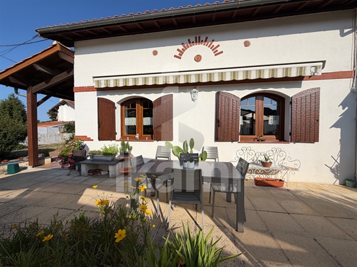 Maison 6 pièces 145 m² · à Salles · 145 m² · 626 000 €