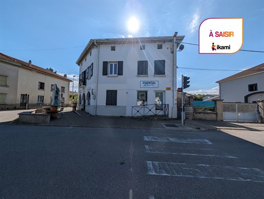 Murs Commerciaux Et Fonds De Commerce - 300 M2 Lapeyrouse Mornay · à Lapeyrouse-Mornay · 300 m² · 260 000 €