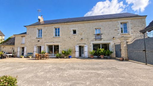 Maison 8 pièces 360 m² · à Beaumont-en-Véron · 360 m² · 486 000 €