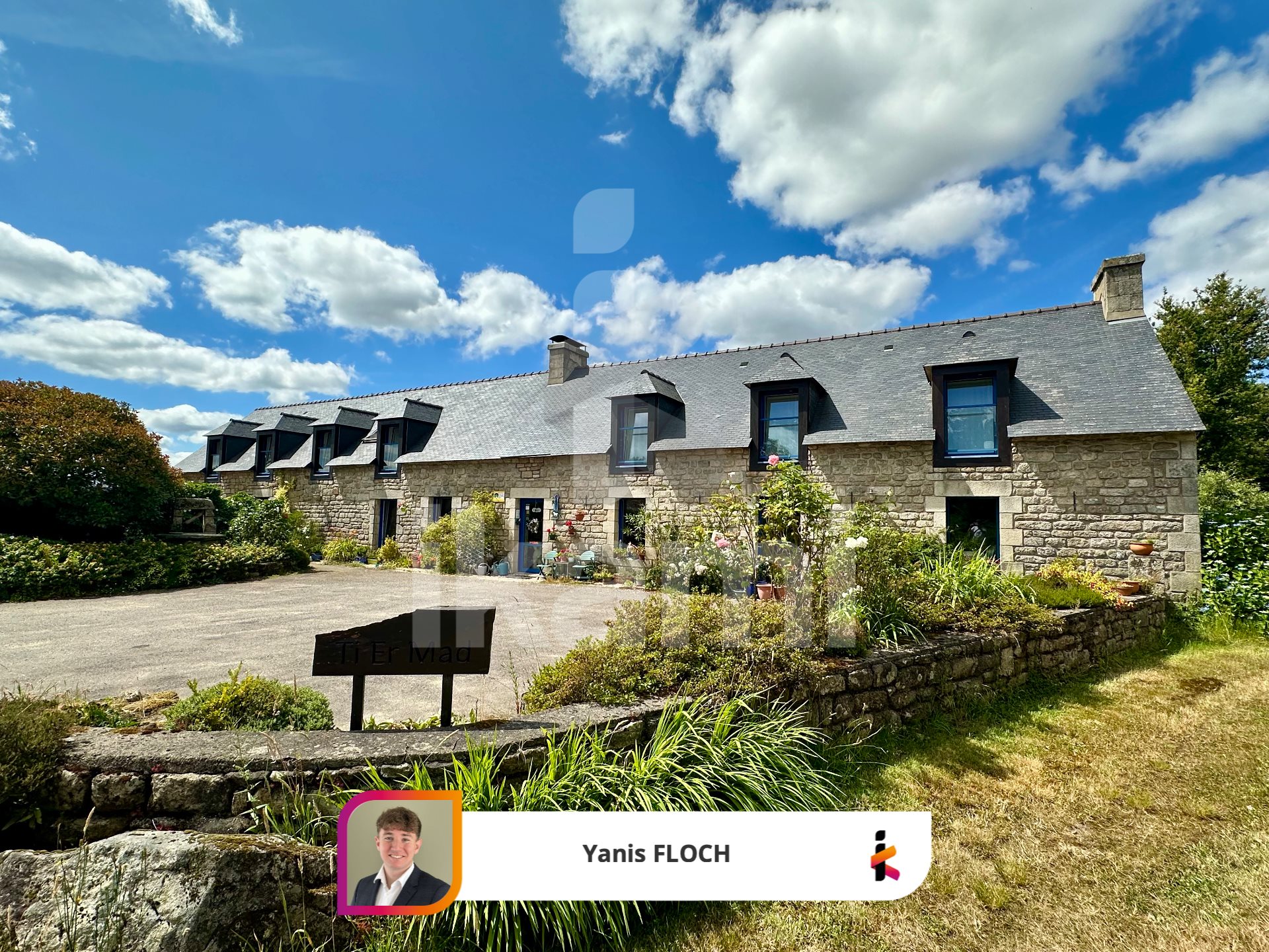Maison à vendre, 323m², Kernascléden