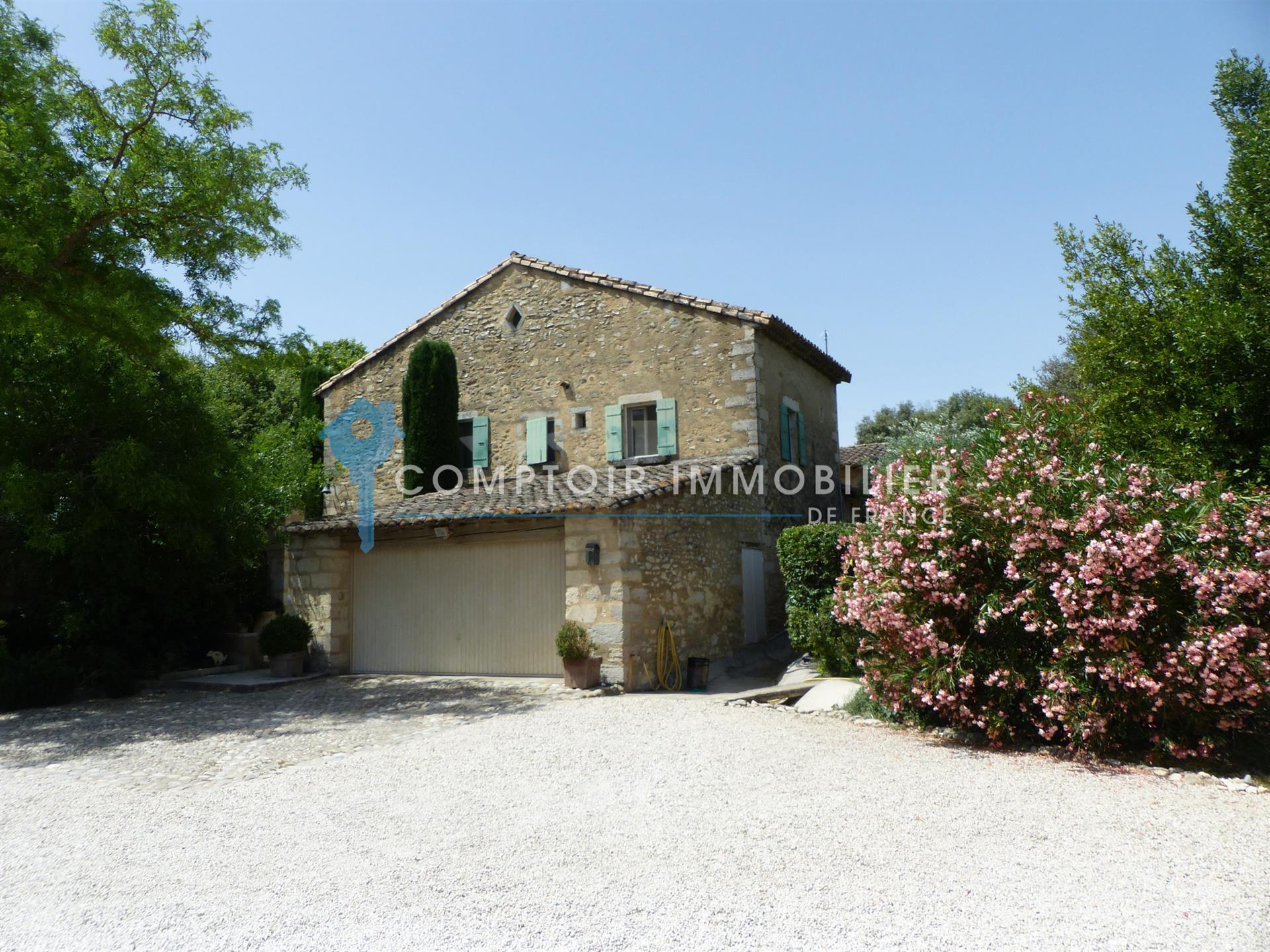 Maison à vendre, 430m², Boulbon