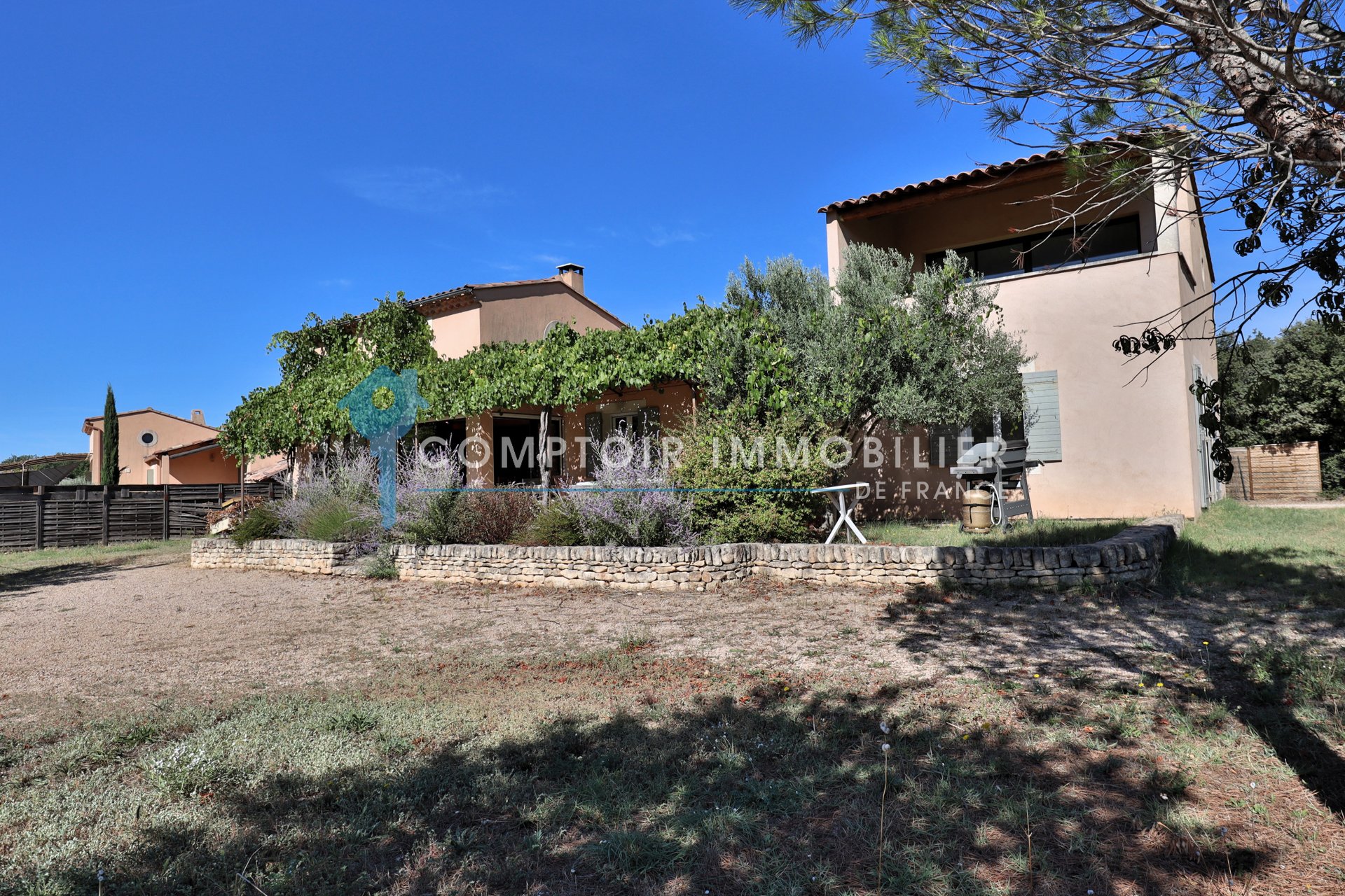 Maison à vendre, 195m², Saint-Saturnin-lès-Apt