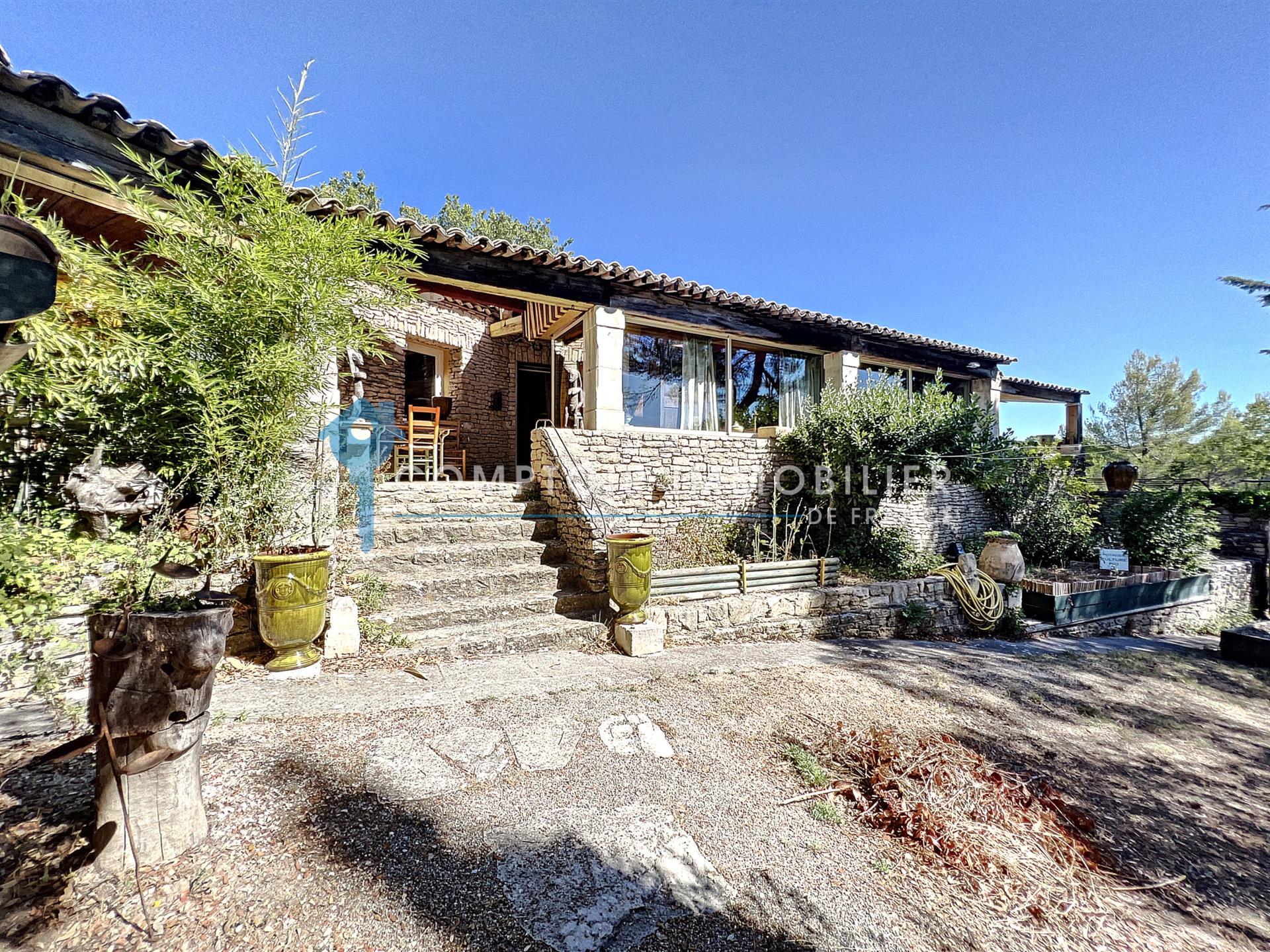 Maison à vendre, 365m², Murs