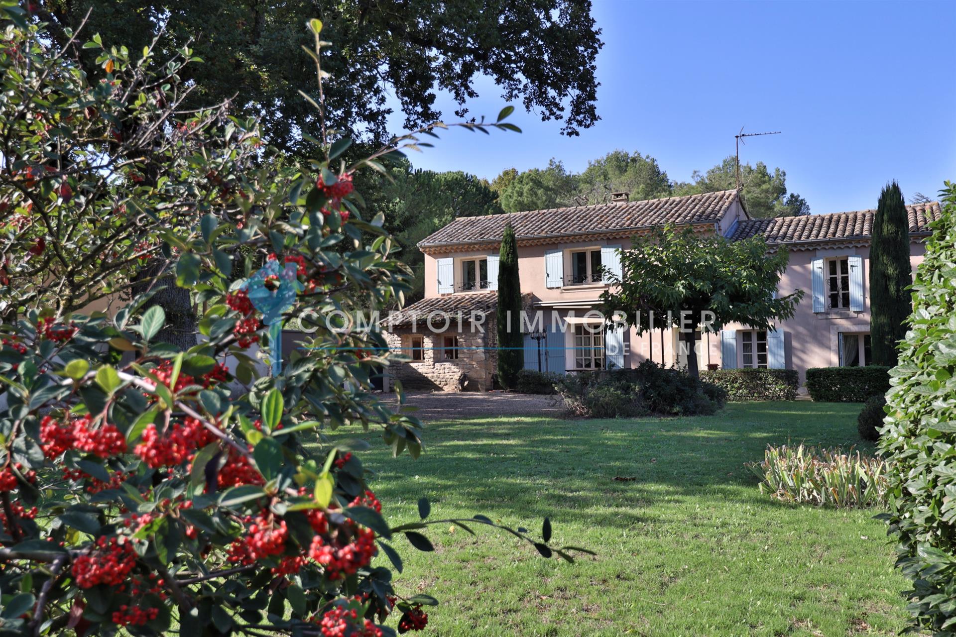 Maison à vendre, 180m², Robion