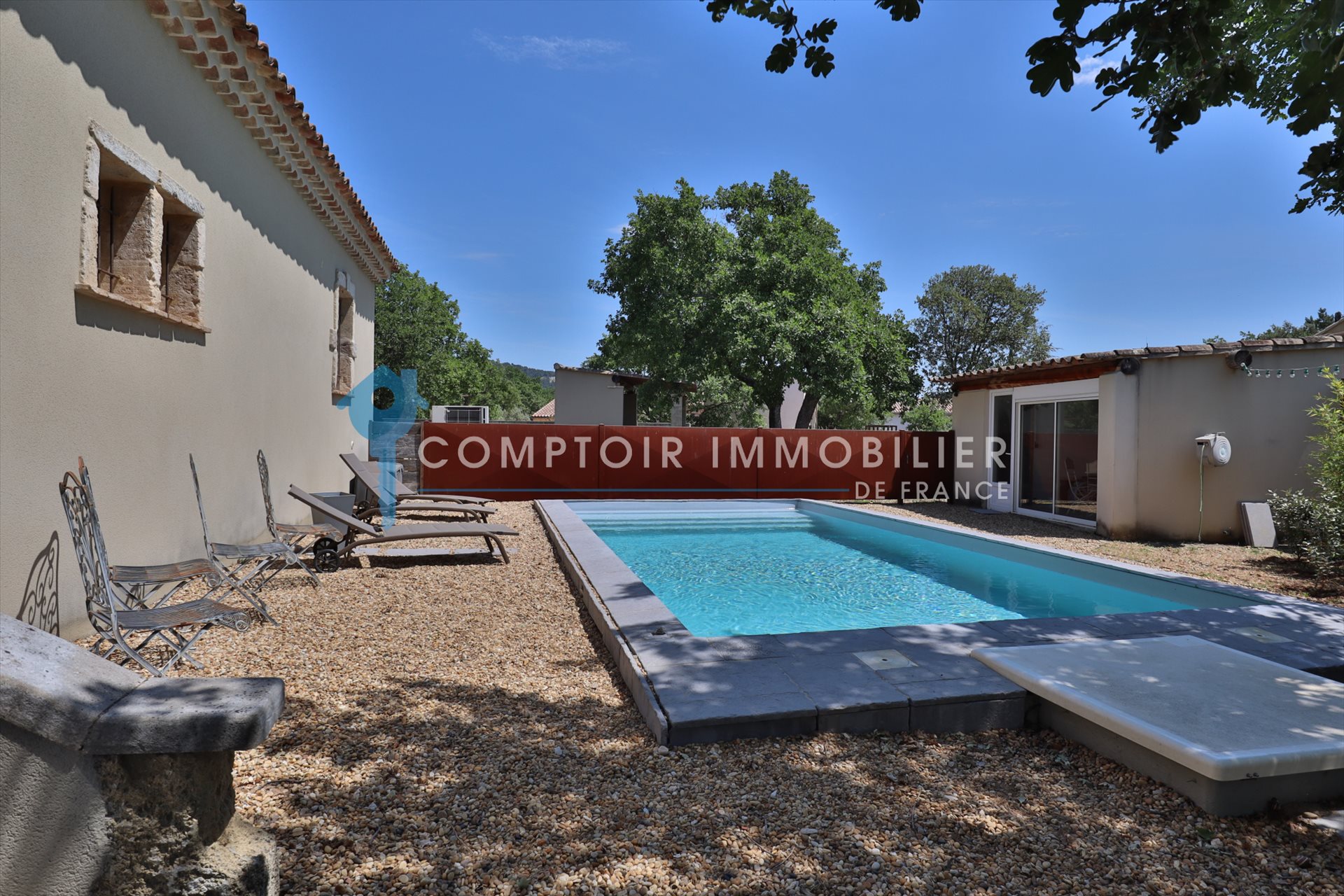 Maison à vendre, 228m², Saint-Saturnin-lès-Apt