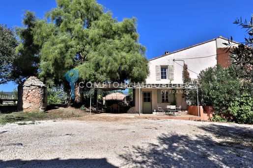 Maison 5 pièces 91 m² · à Saint-Saturnin-lès-Apt · 91 m² · 450 000 €
