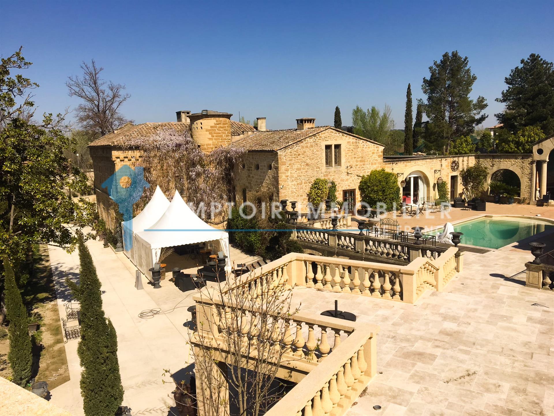 Maison à vendre, 1937m², Avignon