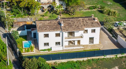 Maison 7 pièces 245 m² · à Tourrettes-sur-Loup · 245 m² · 1 190 000 €