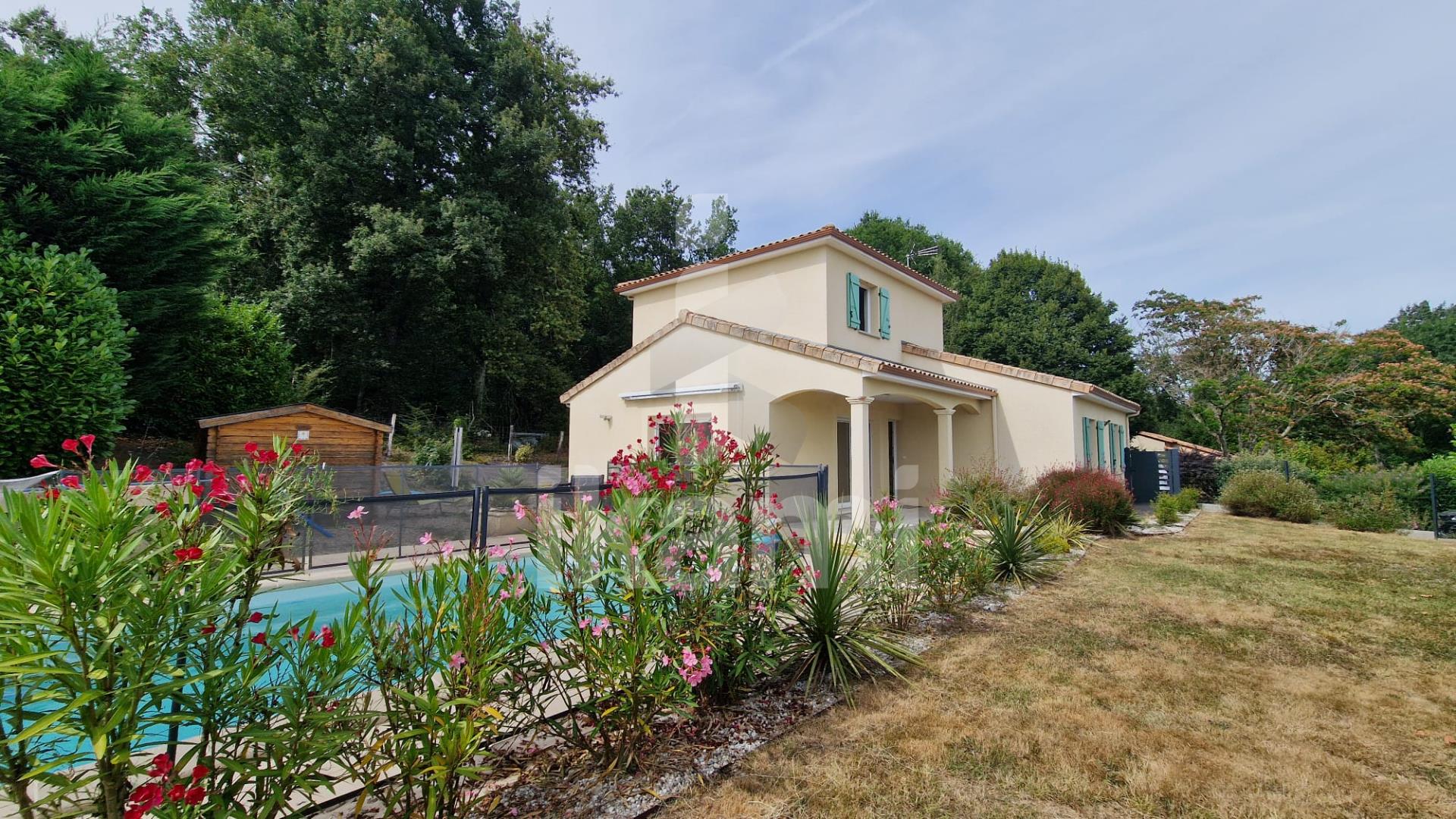 Maison à vendre, 130m², Douzillac