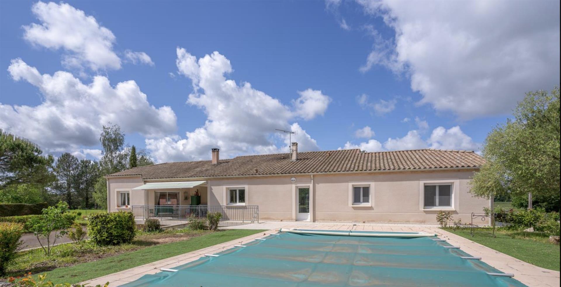 Maison à vendre, 209m², Casseneuil