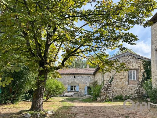 Maison 5 pièces 239 m² · à Lectoure · 239 m² · 289 000 €