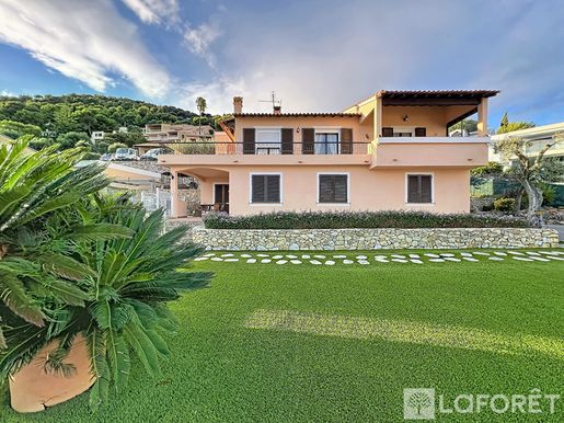 Maison 6 pièces 167 m² · à Roquebrune-Cap-Martin · 167 m² · 2 250 000 €