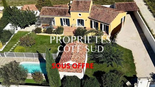 Maison 6 pièces 127 m² · à Rochefort-du-Gard · 127 m² · 444 000 €