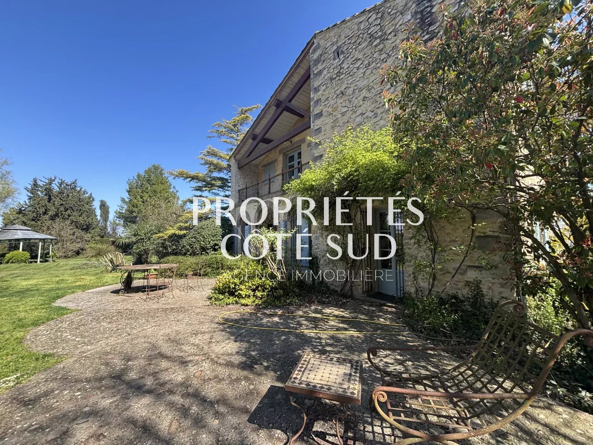 Maison à vendre, 313m², Pujaut