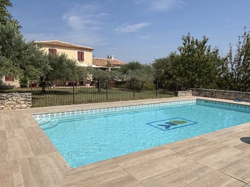 Maison 5 pièces 150 m² · à Rochefort-du-Gard · 150 m² · 545 000 €