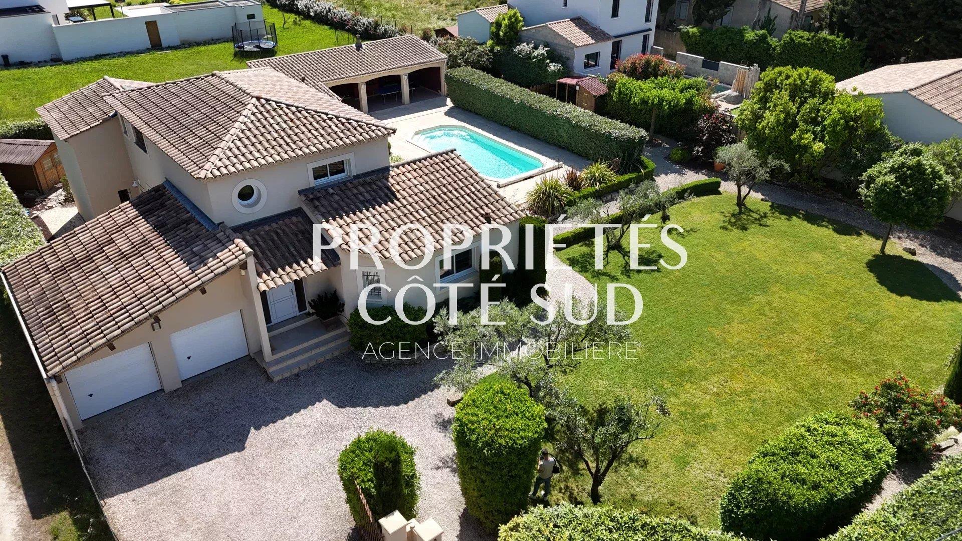 Maison à vendre, 190m², Pujaut