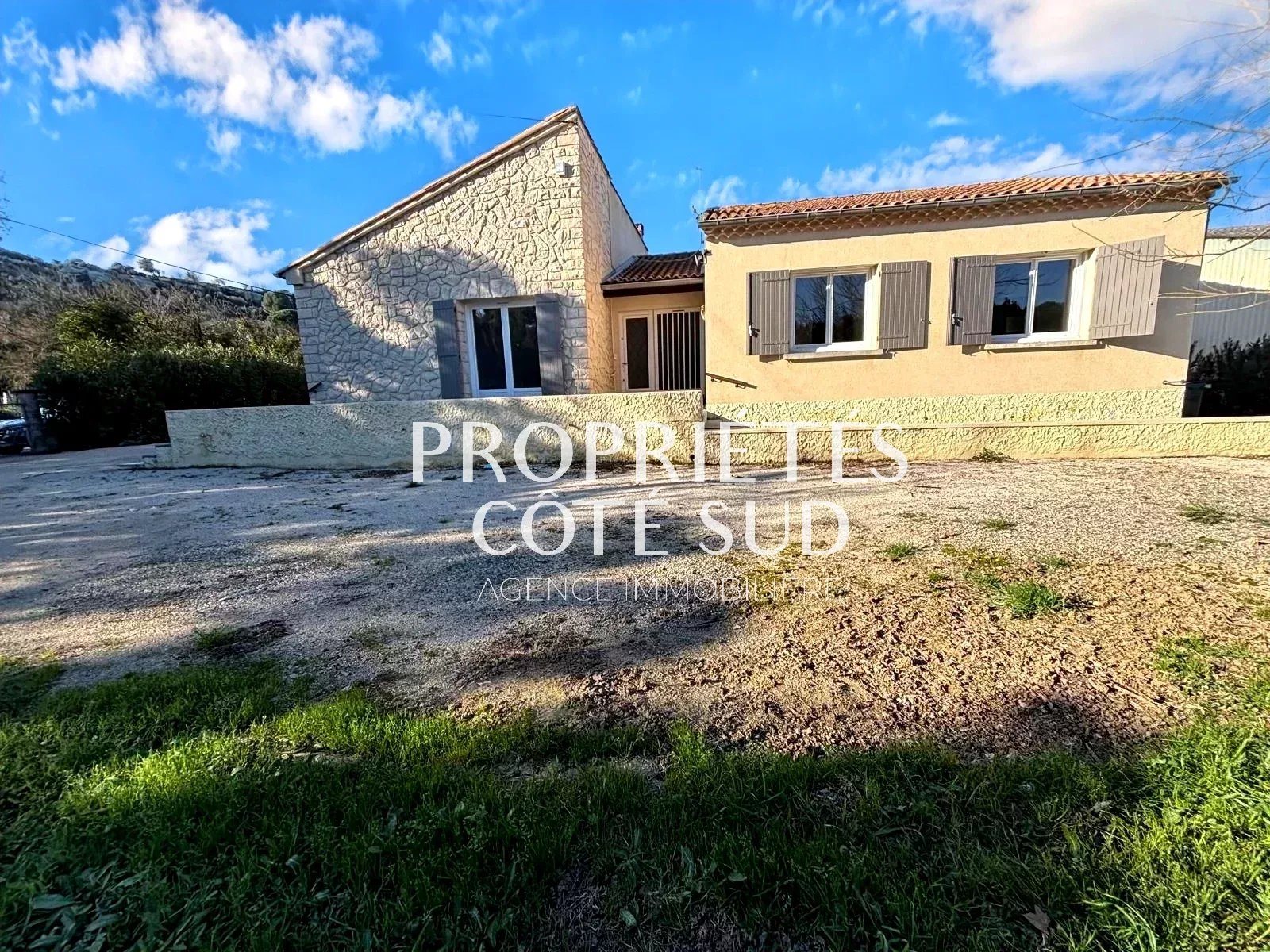 Maison à vendre, 130m², Sauveterre