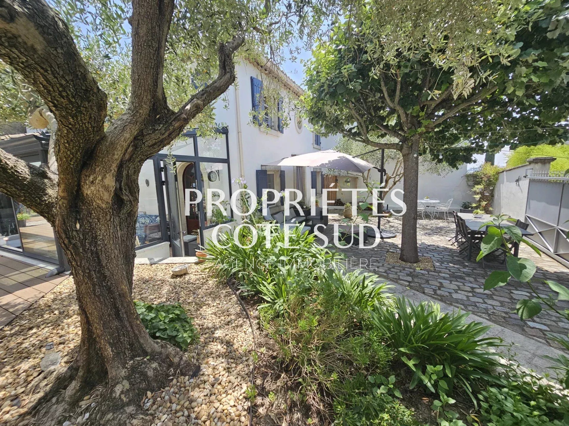 Maison à vendre, 246m², Pujaut