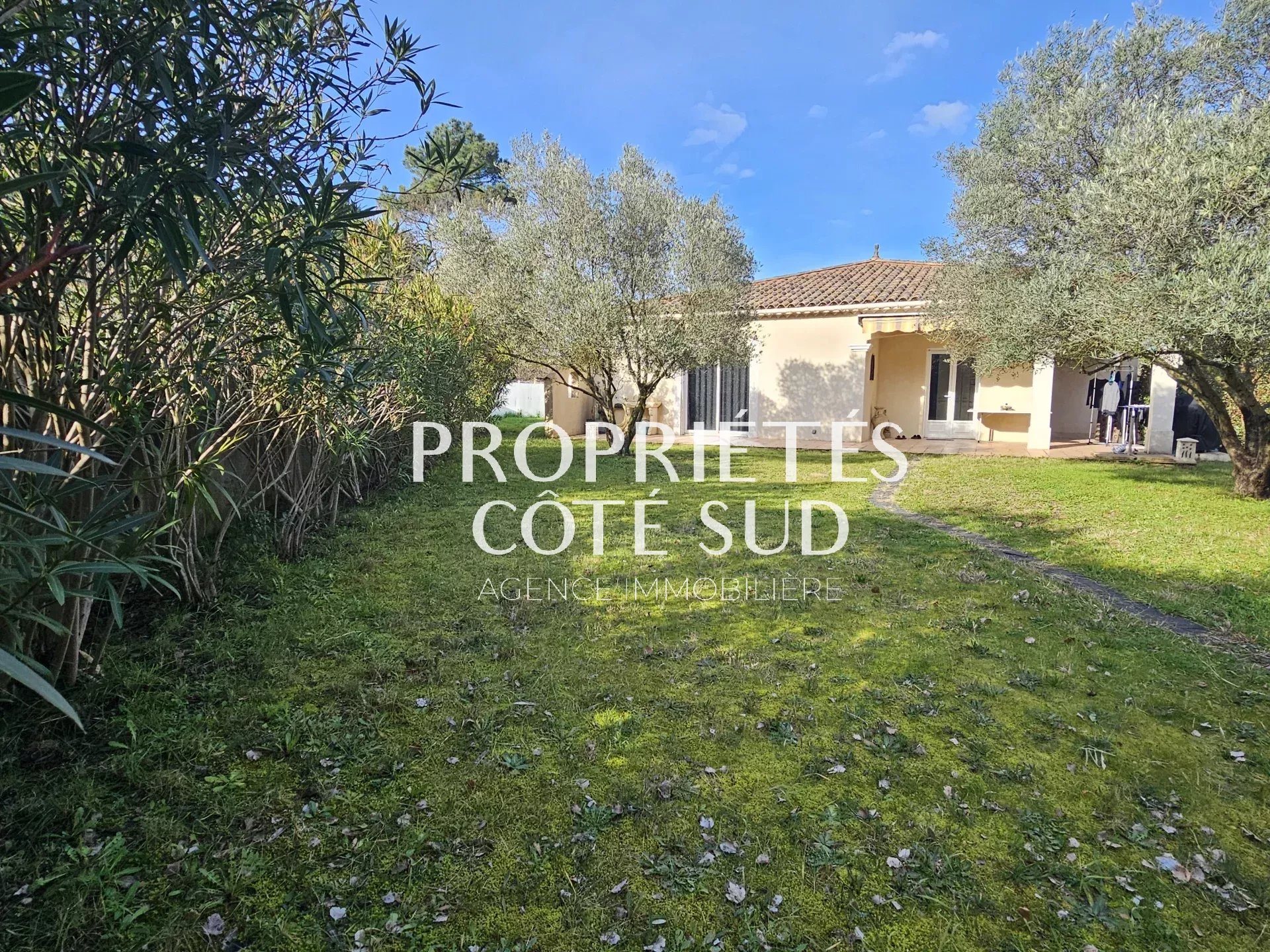 Maison à vendre, 134m², Saint-Victor-la-Coste