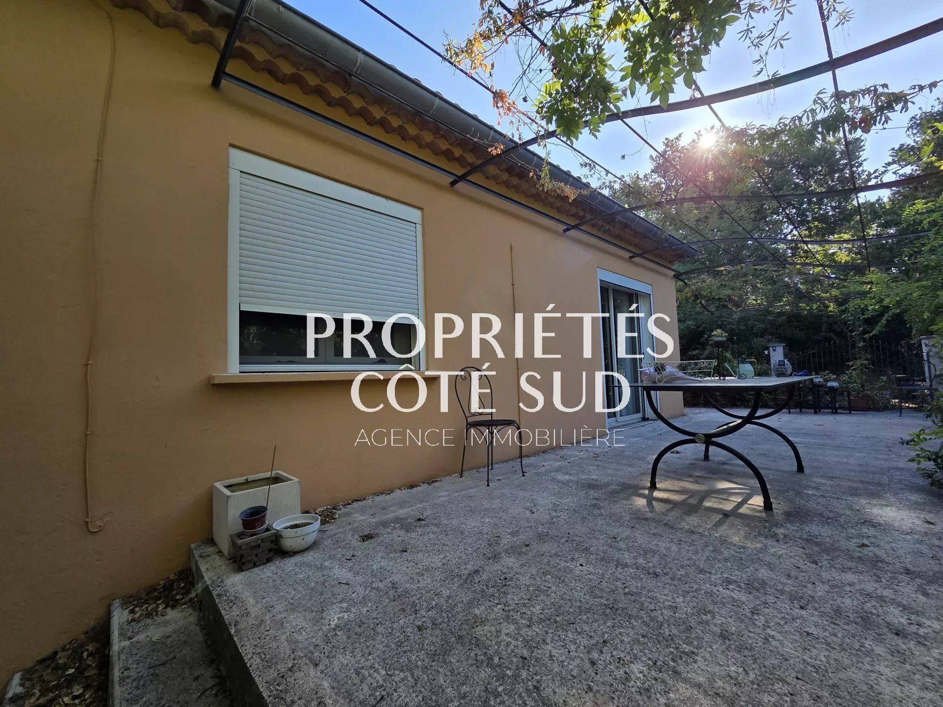 Maison à vendre, 74m², Saint-Geniès-de-Comolas