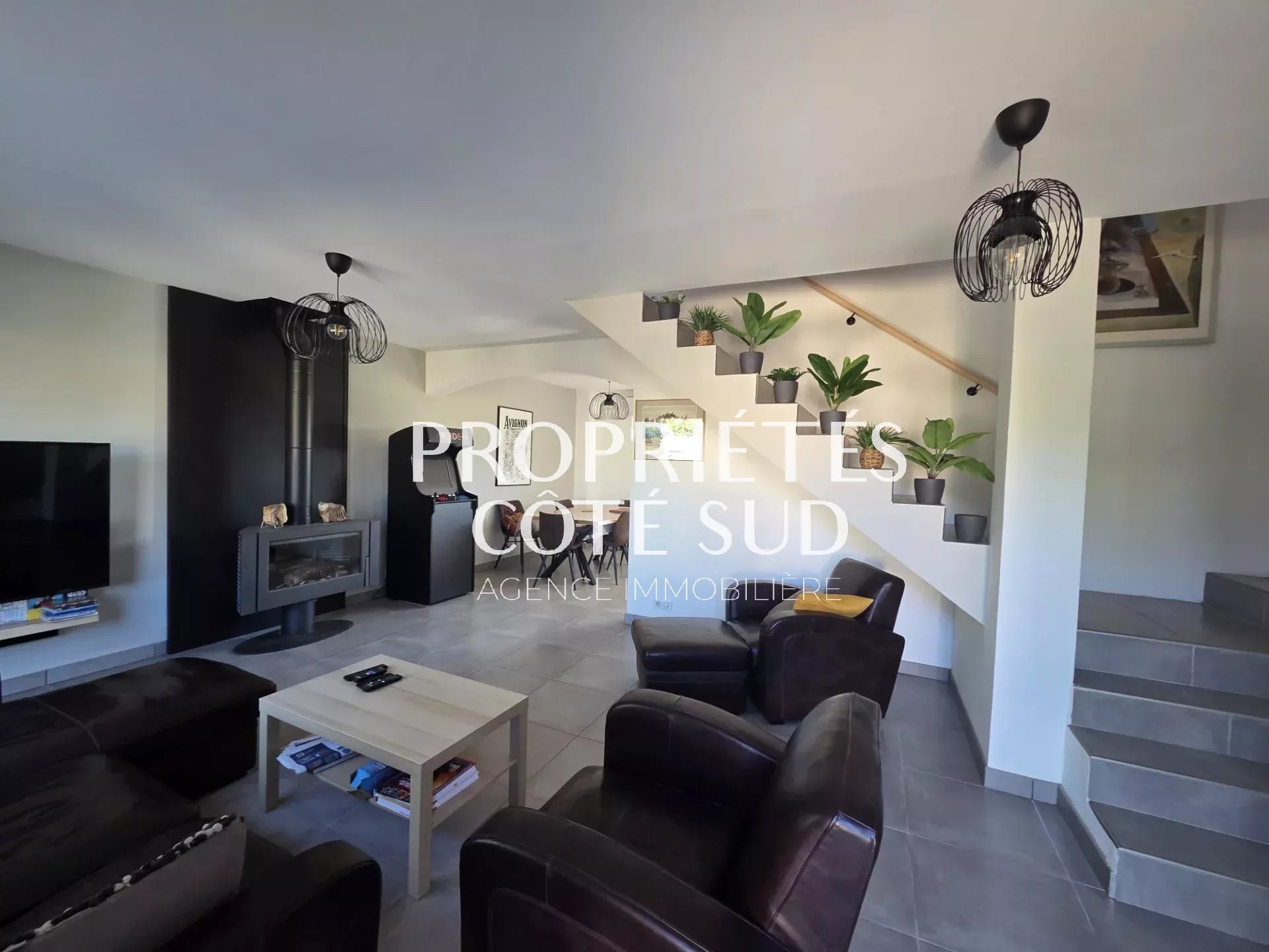 Maison à vendre, 120m², Saint-Geniès-de-Comolas
