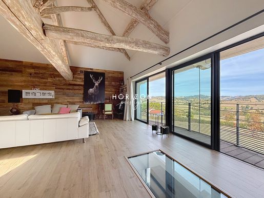 Maison 12 pièces 460 m² · à Saint-Pierre-le-Vieux · 460 m² · 650 000 €