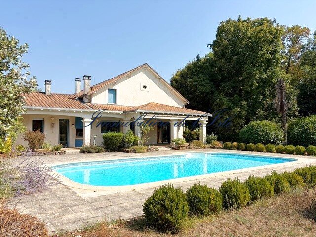 Maison à vendre, 350m², Saint-Laurent-des-Hommes