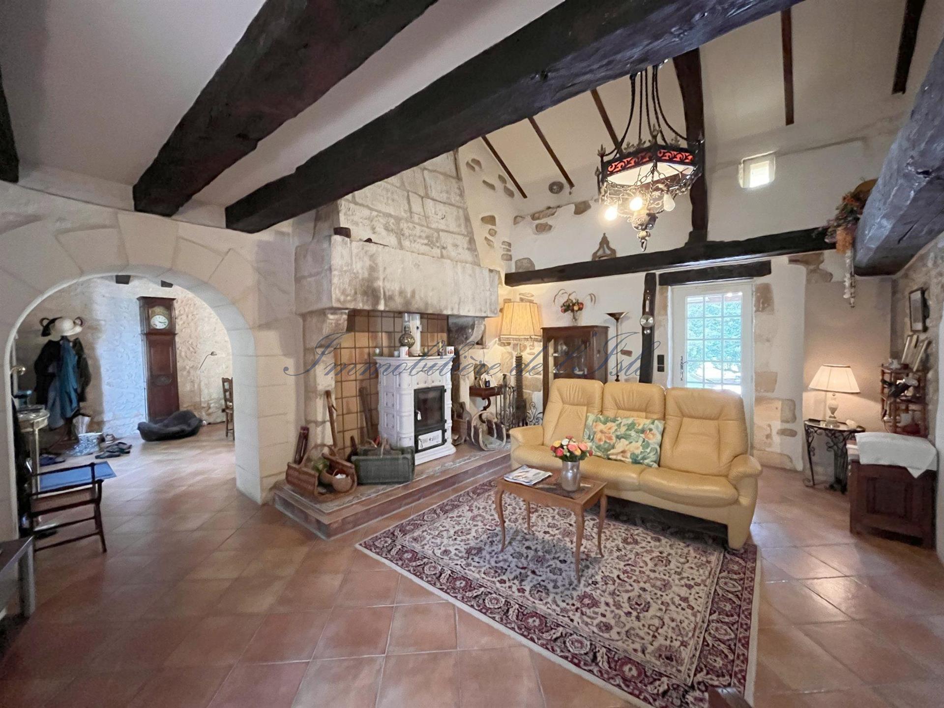 Maison à vendre, 140m², Paussac-et-Saint-Vivien
