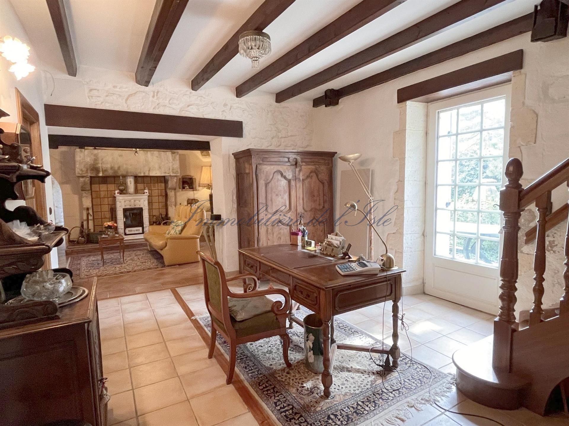 Maison à vendre, 140m², Paussac-et-Saint-Vivien