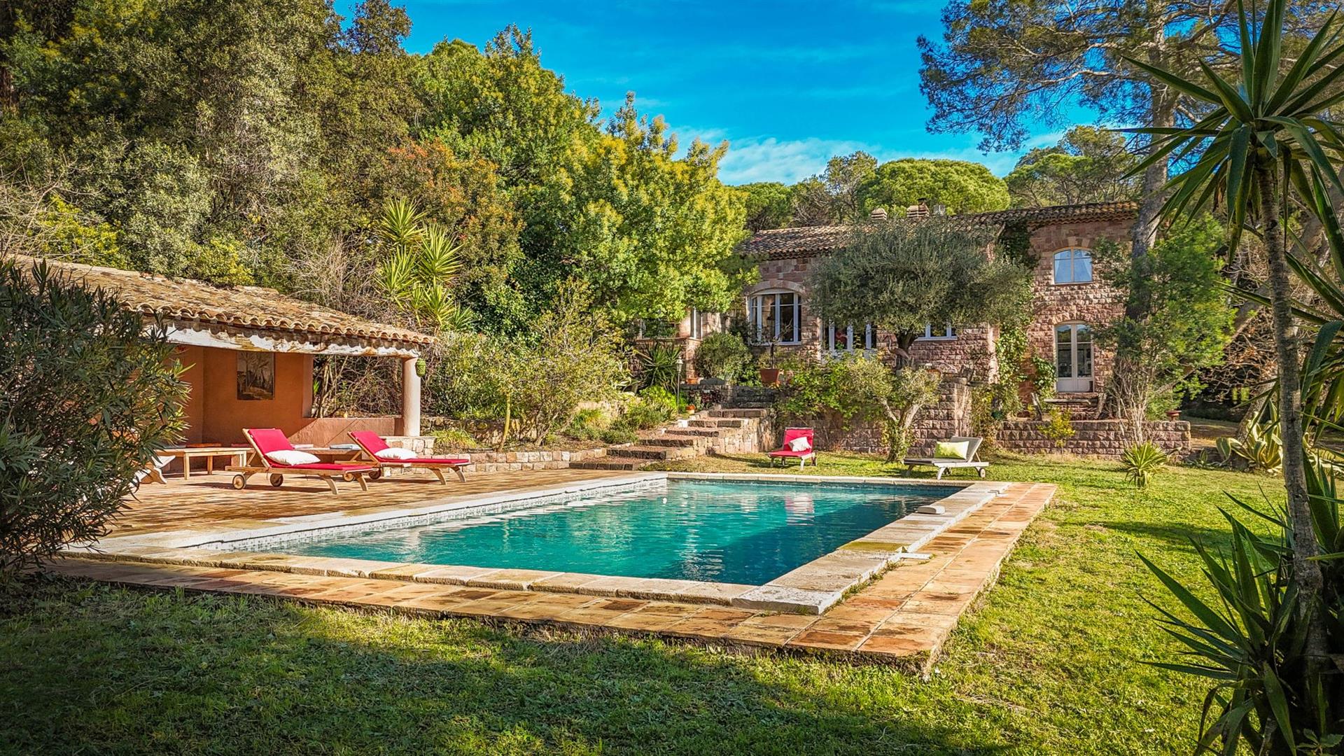 Maison à vendre, 300m², Saint-Raphaël