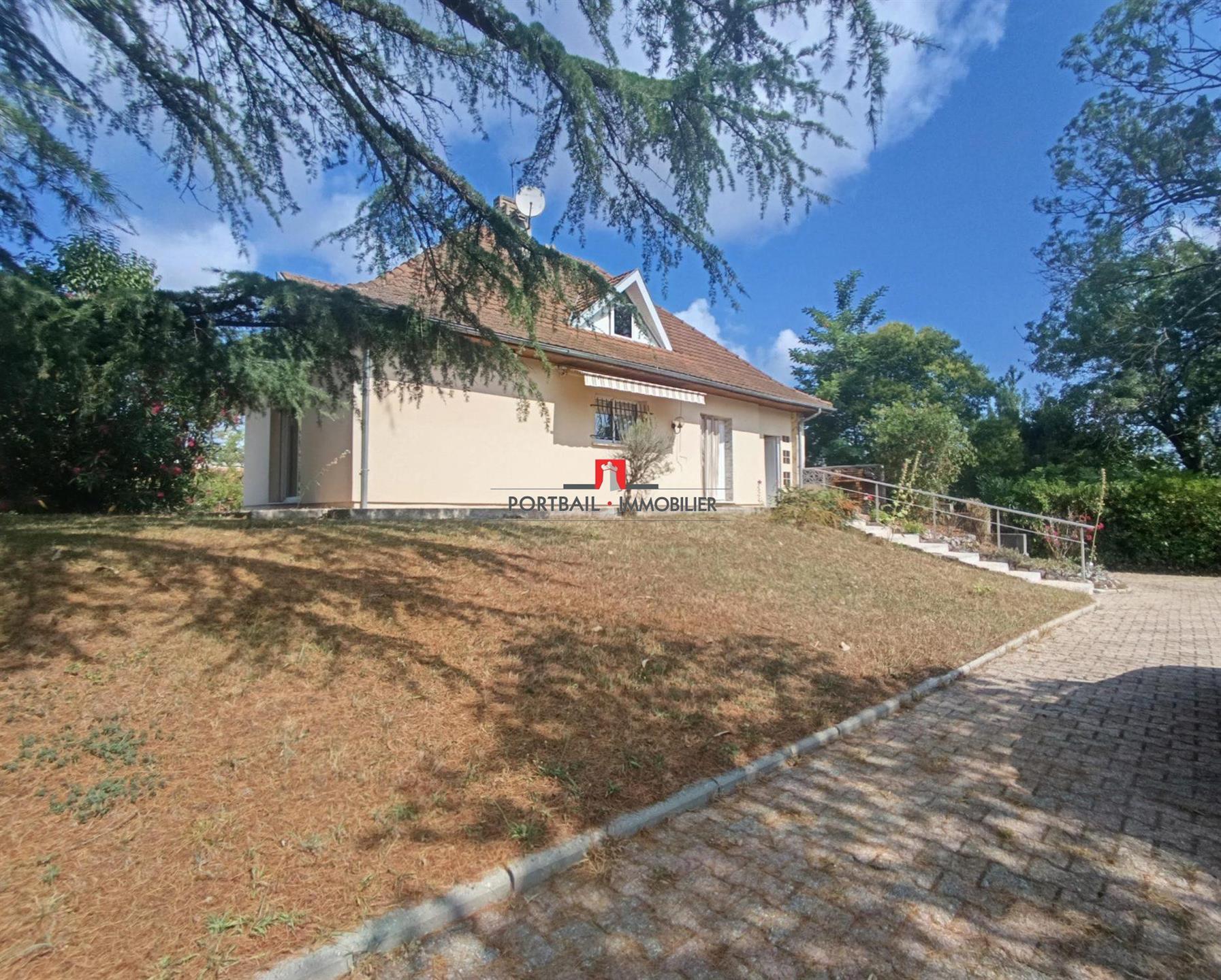 Maison à vendre, 175m², Carbon-Blanc