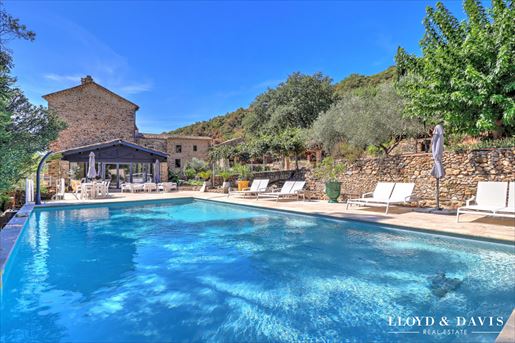 Maison 14 pièces 365 m² · à Les Mages · 365 m² · 2 200 000 €